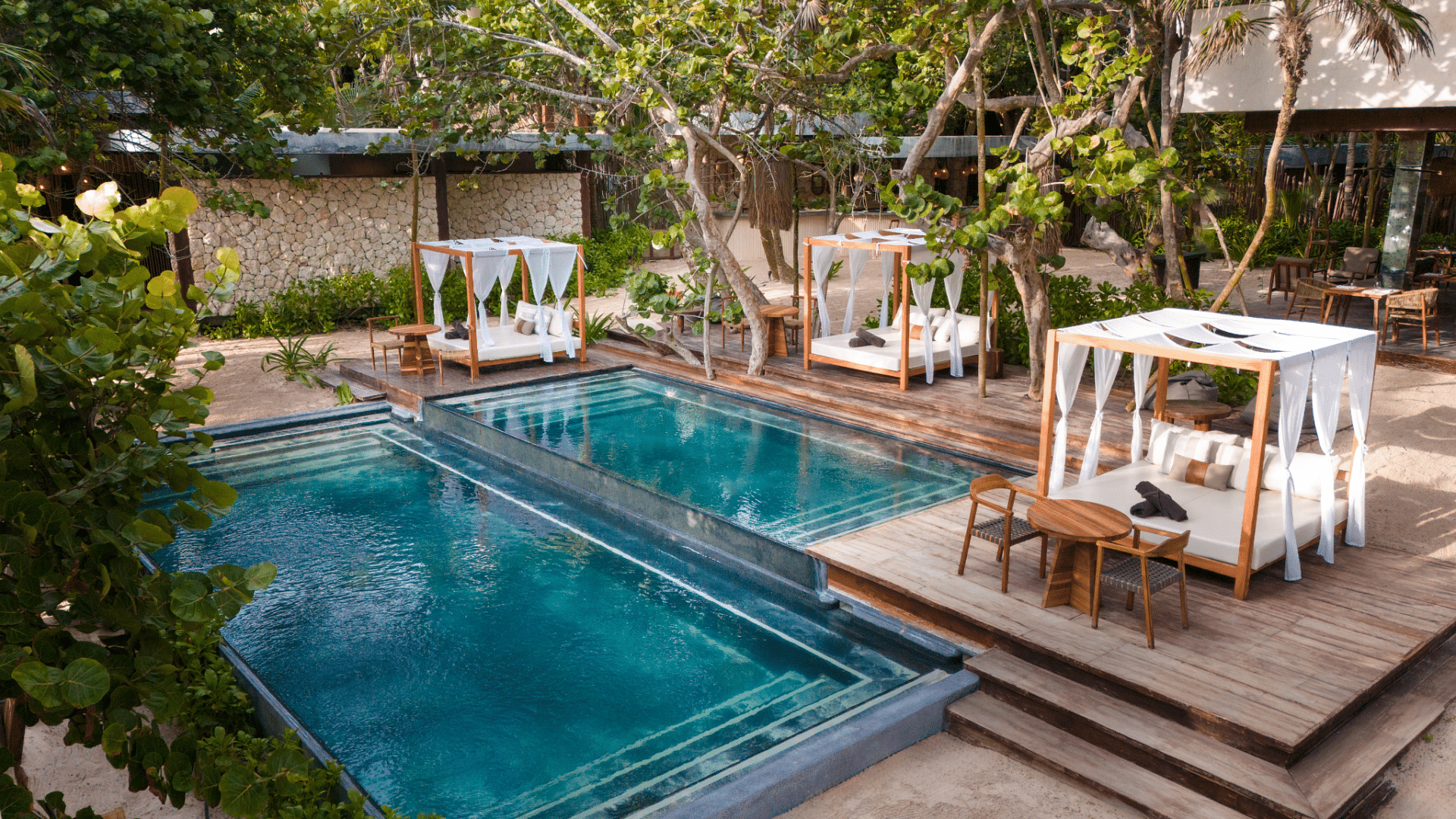 38 - Beach Club Pool
